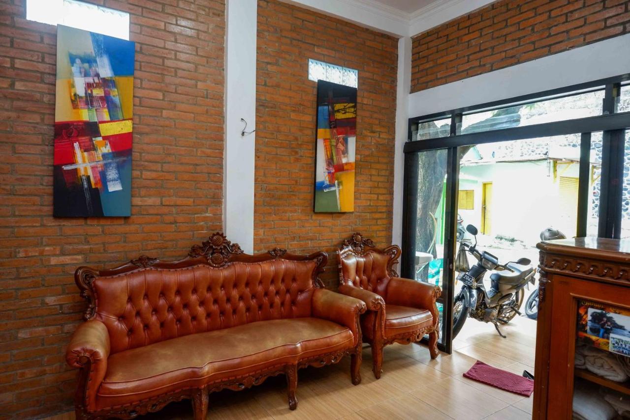 Koolkost Syariah Near Malioboro Area Vandrarhem Yogyakarta Exteriör bild